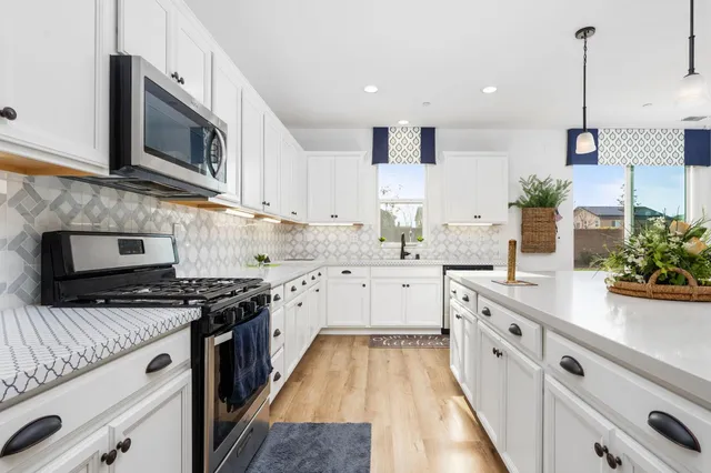 $695,000 | 6701 East Providence Avenue, Fresno, CA 93727