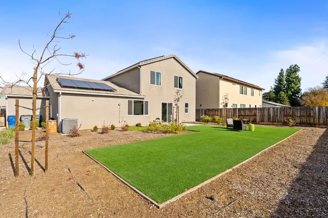 $695,000 | 6701 East Providence Avenue, Fresno, CA 93727