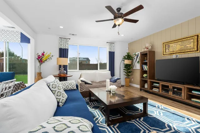 $695,000 | 6701 East Providence Avenue, Fresno, CA 93727