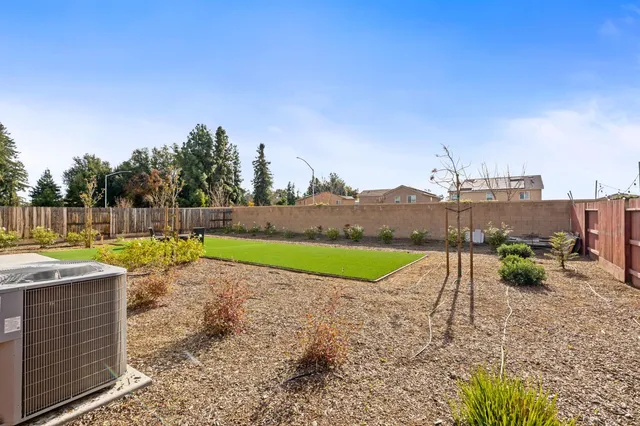 $695,000 | 6701 East Providence Avenue, Fresno, CA 93727
