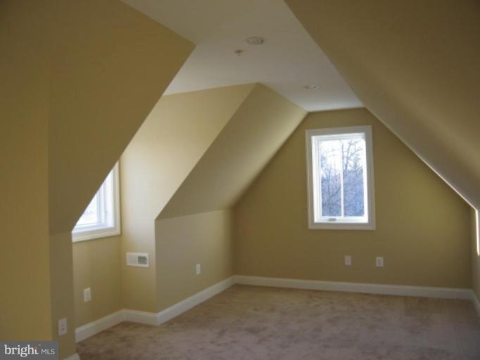 8922 Courts Way Silver Spring, MD 20910 - Photo 9 of 9 Loft