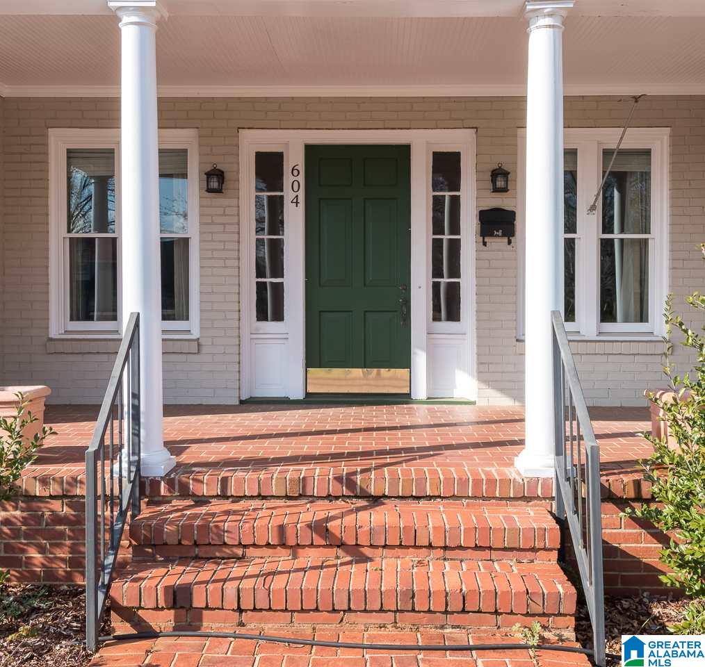 604 Cedar Street Talladega, AL 35160 - Photo 2 of 34