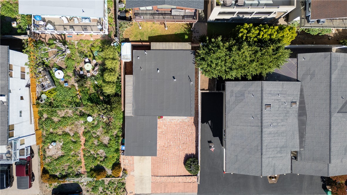 3437 Shearer Avenue Cayucos, CA 93430 - Photo 21 of 24 an aerial view of a residential houses with outdoor space
