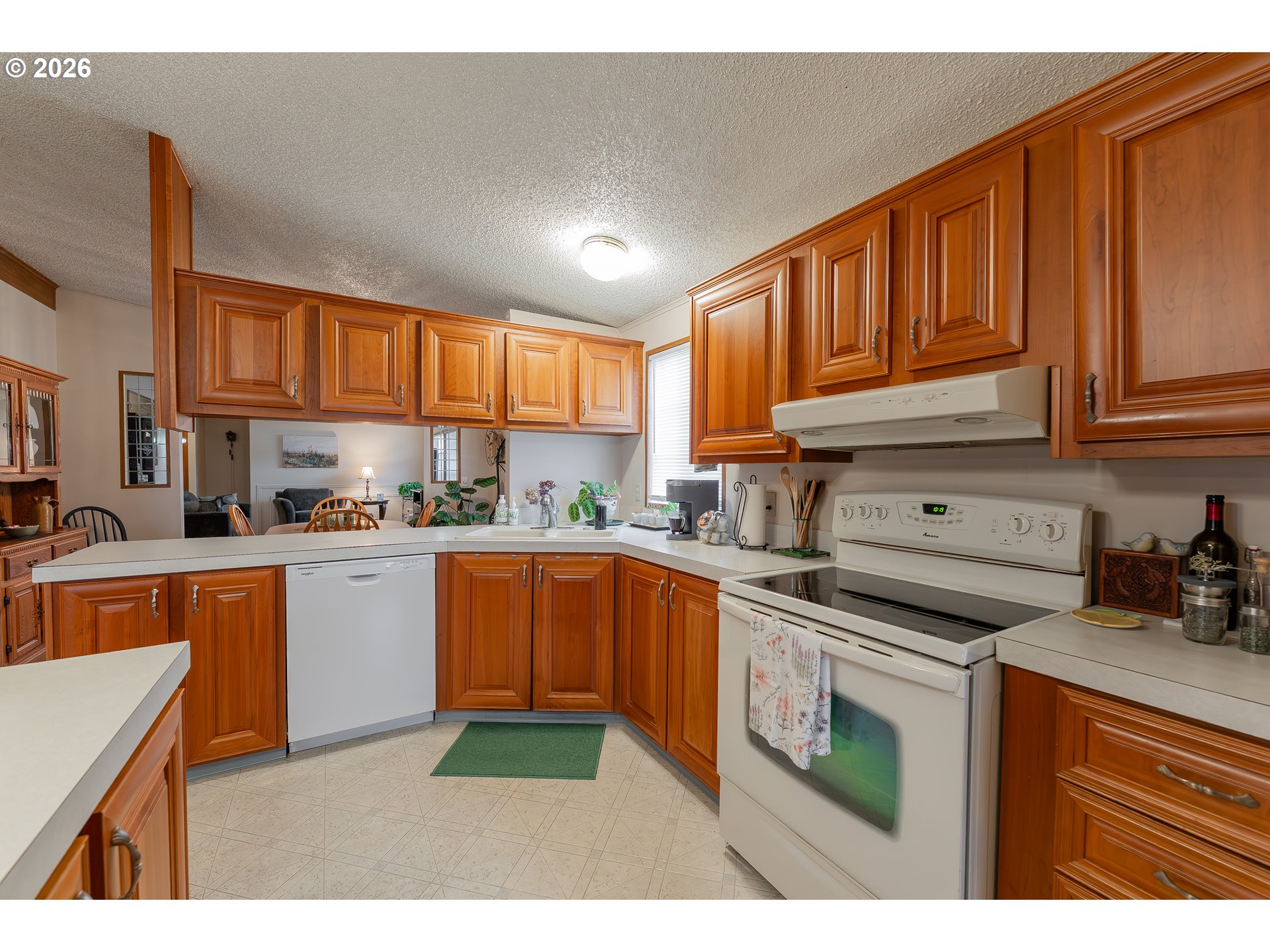 623 Shadow Ranch Lane Roseburg, OR 97470 - Photo 12 of 31 Kitchen