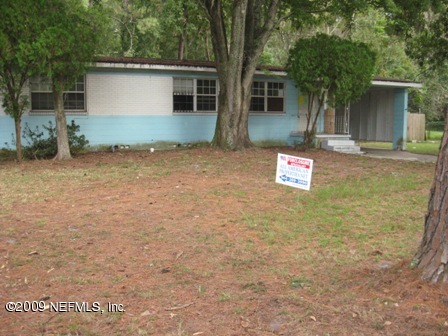 2131 E Road Jacksonville, FL 32216 - Photo 1 of 5 front