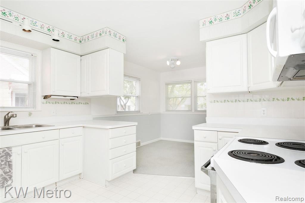 1764 Mansfield Road Birmingham, MI 48009 - Photo 7 of 35