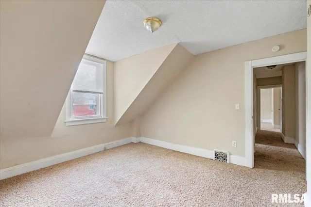 $99,000 | 1045-1047 12th Street, Rock Island, IL 61201