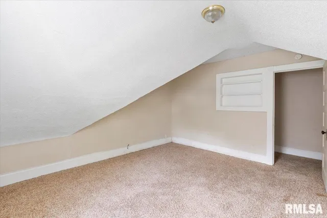 $99,000 | 1045-1047 12th Street, Rock Island, IL 61201