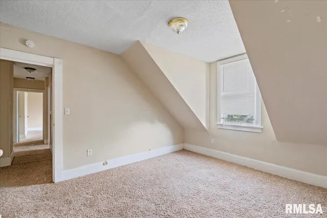 $99,000 | 1045-1047 12th Street, Rock Island, IL 61201