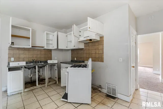 $99,000 | 1045-1047 12th Street, Rock Island, IL 61201