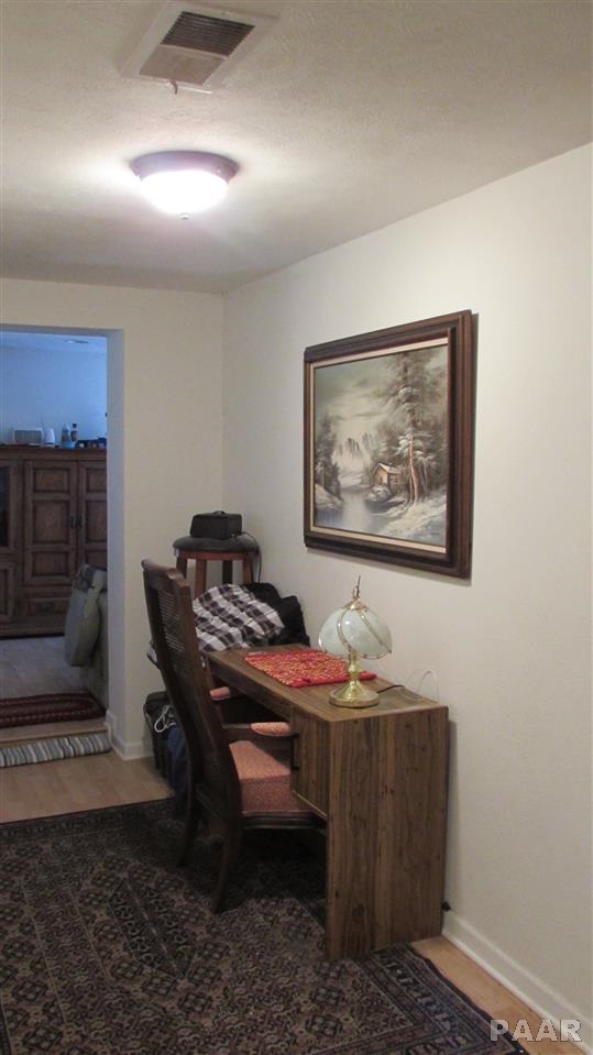6416 Swords Road Manito, IL 61546 - Photo 9 of 15 Gallery Image 9