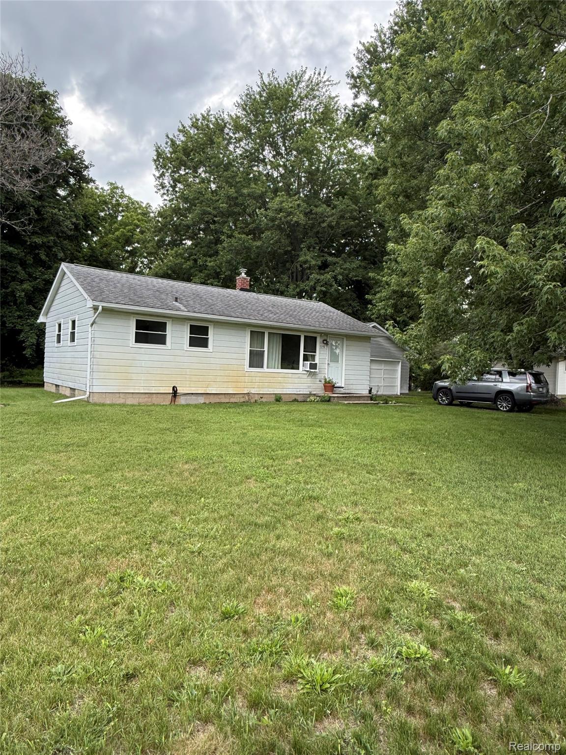 5395 Oak Grove Road Howell, MI 48855 - Photo 4 of 15 IMG_1785.jpeg