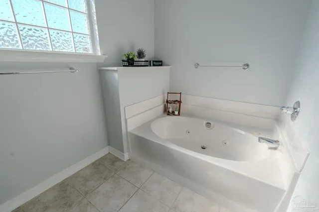 $369,999 | 4986 Vizcaya Drive, Pensacola, FL 32507