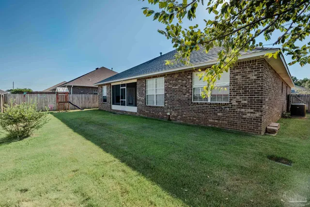 $369,999 | 4986 Vizcaya Drive, Pensacola, FL 32507