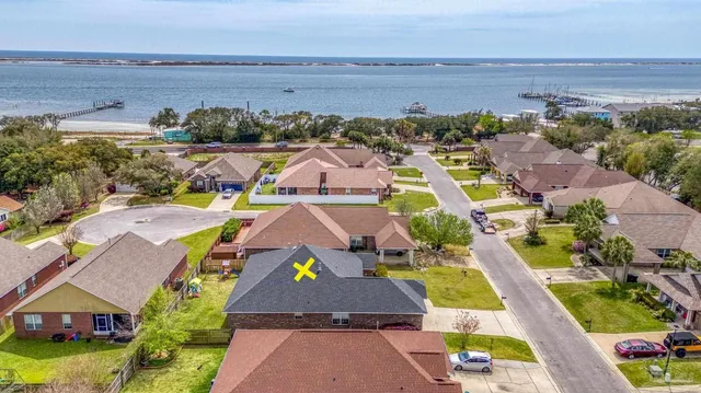 $369,999 | 4986 Vizcaya Drive, Pensacola, FL 32507