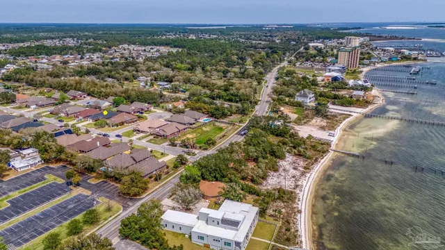 $369,999 | 4986 Vizcaya Drive, Pensacola, FL 32507