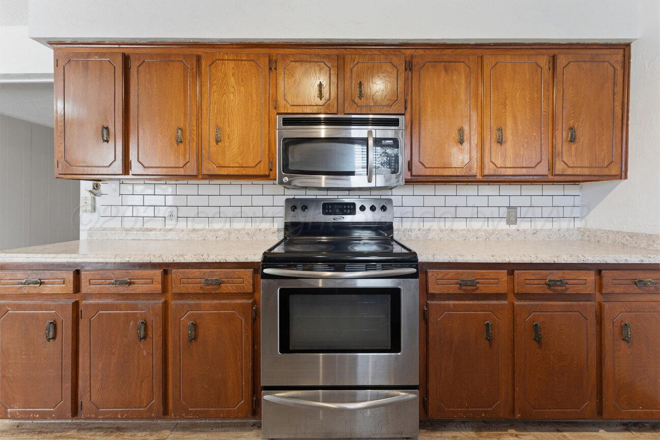 205 Houston Street Borger, TX 79007 - Photo 12 of 57 Kitchen-4