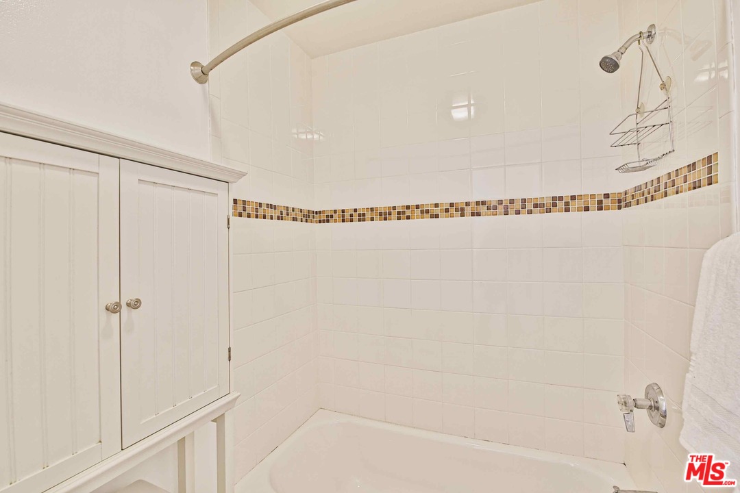 5301 Raintree Circle Culver City, CA 90230 - Photo 11 of 26