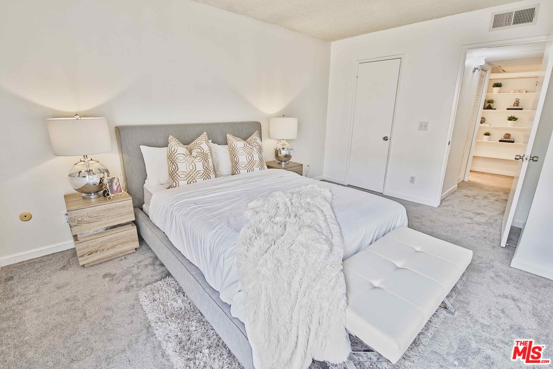 5301 Raintree Circle Culver City, CA 90230 - Photo 14 of 26