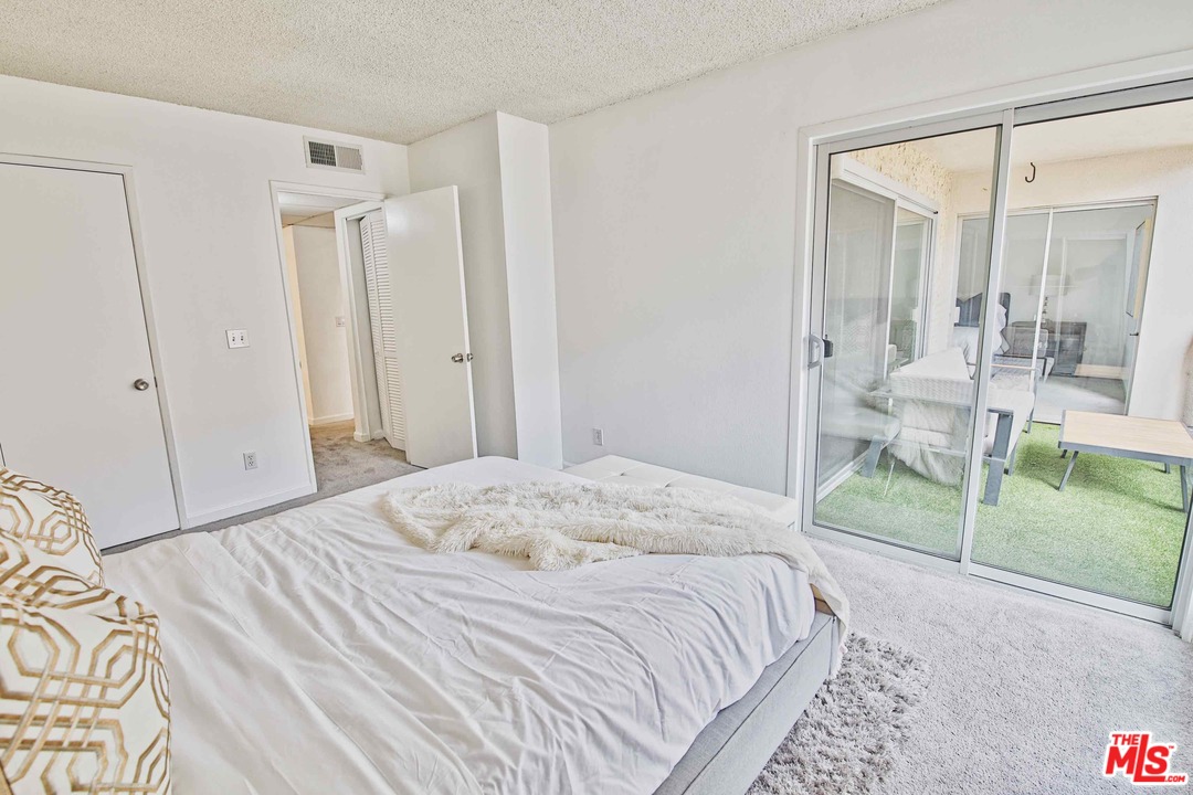 5301 Raintree Circle Culver City, CA 90230 - Photo 15 of 26