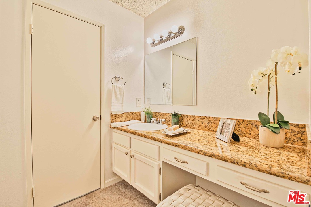 5301 Raintree Circle Culver City, CA 90230 - Photo 16 of 26