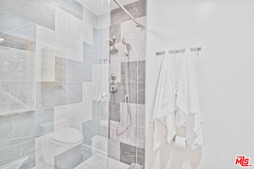 5301 Raintree Circle Culver City, CA 90230 - Photo 23 of 26