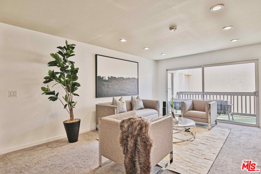 5301 Raintree Circle Culver City, CA 90230 - Photo 6 of 26