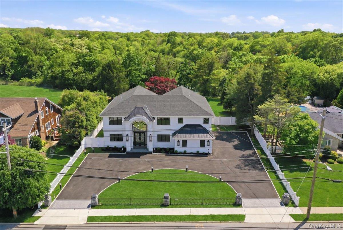 72 Haypath Road Bethpage, NY 11714 - Photo 35 of 43