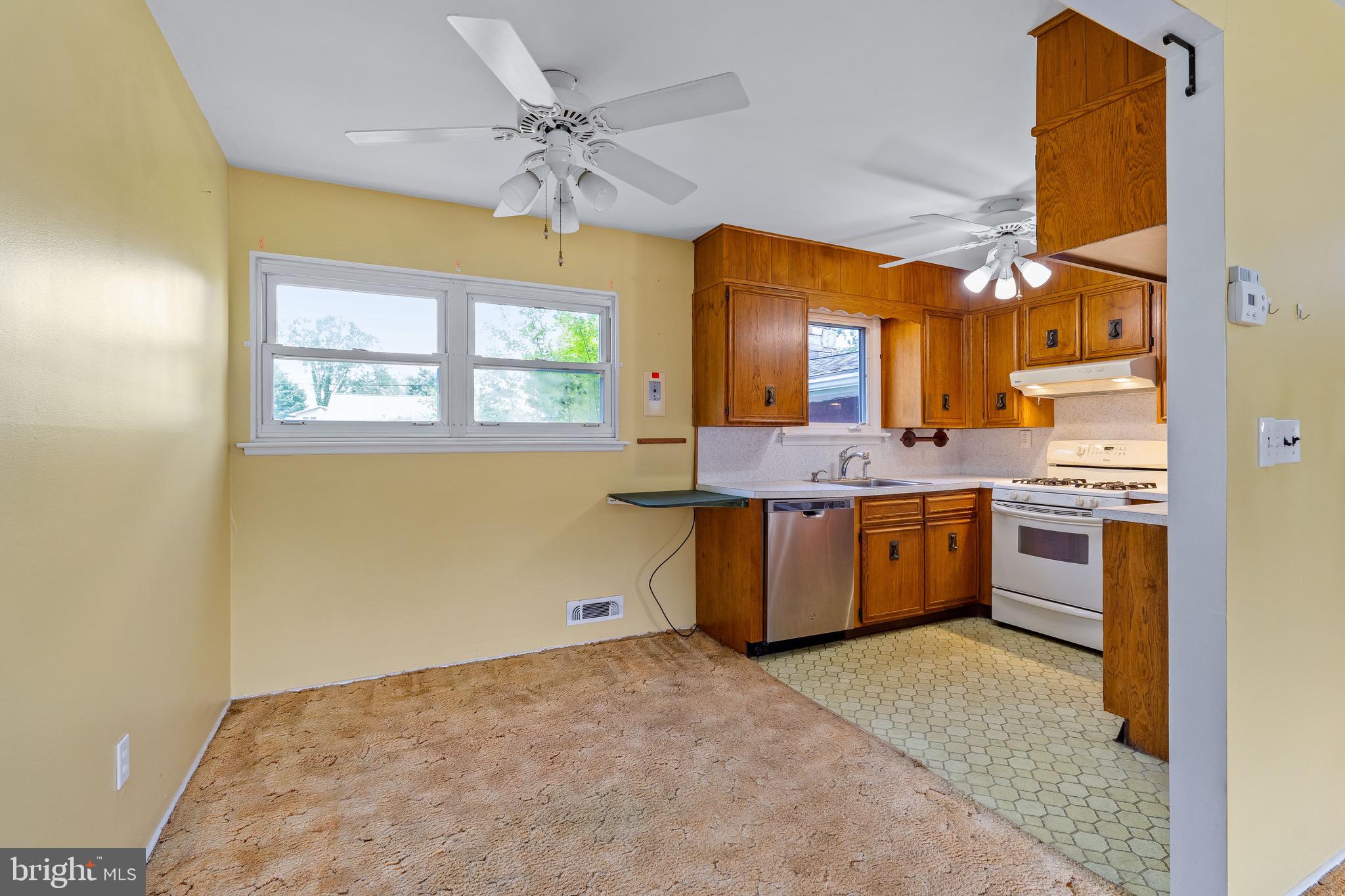 723 South Harmony Road Newark, DE 19713 - Photo 12 of 29