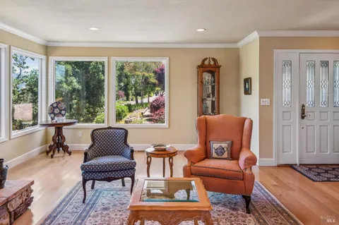 $799,000 | 425 Oak Point Place, Santa Rosa, CA 95409