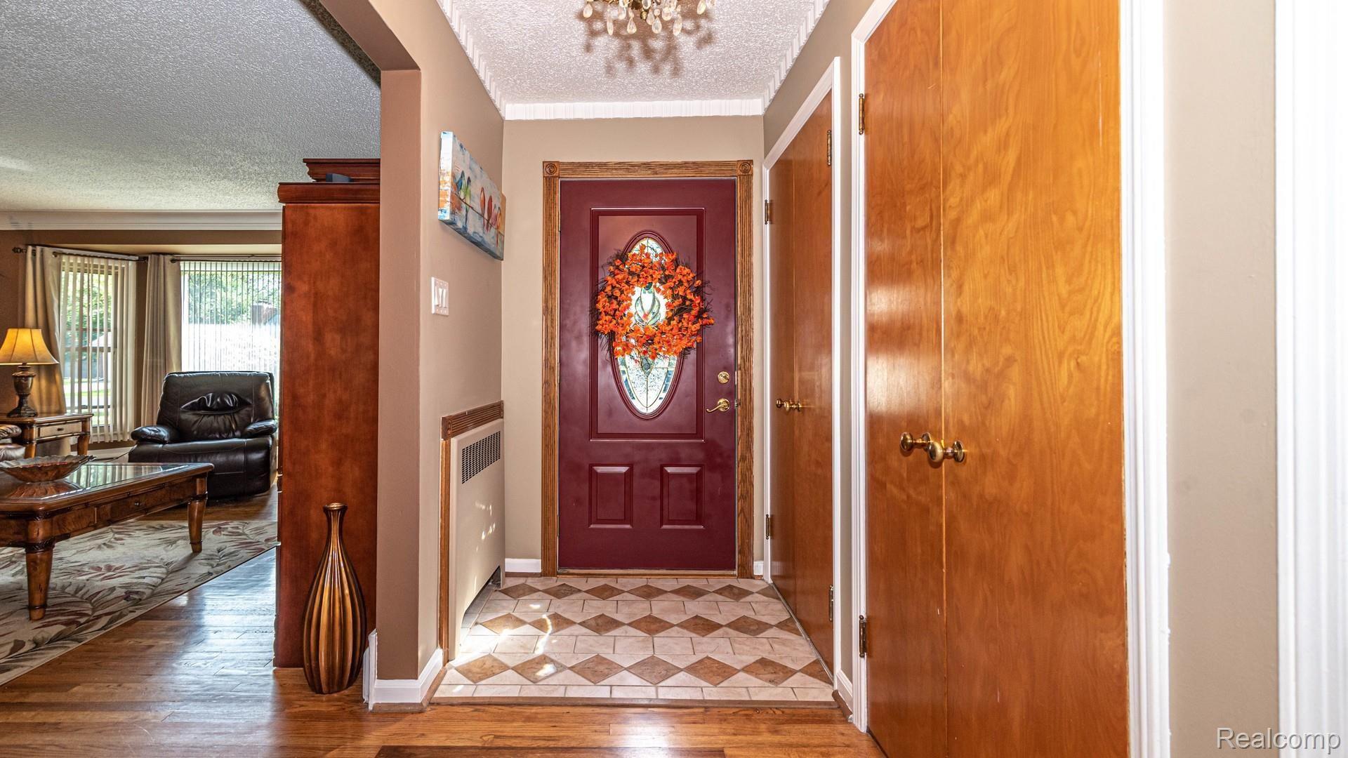 27216 Howell Road Redford, MI 48239 - Photo 7 of 37 3 closets at front entry!
