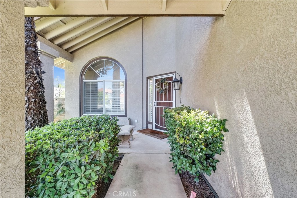 17358 Cold Spring Circle Riverside, CA 92503 - Photo 3 of 31 Gallery Image 3
