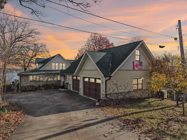 $1,367,000 | N4296 Alpine Village Lane, Cambridge, WI 53523