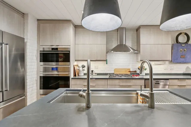 $1,367,000 | N4296 Alpine Village Lane, Cambridge, WI 53523