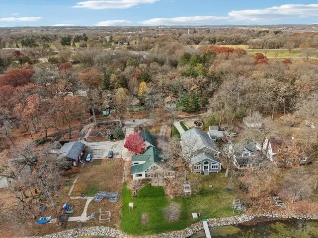 $1,367,000 | N4296 Alpine Village Lane, Cambridge, WI 53523