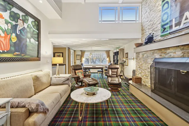 $1,367,000 | N4296 Alpine Village Lane, Cambridge, WI 53523