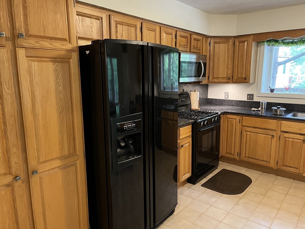 262 Captain Eames Circle, Unit 262 Ashland, MA 01721 - Photo 6 of 10