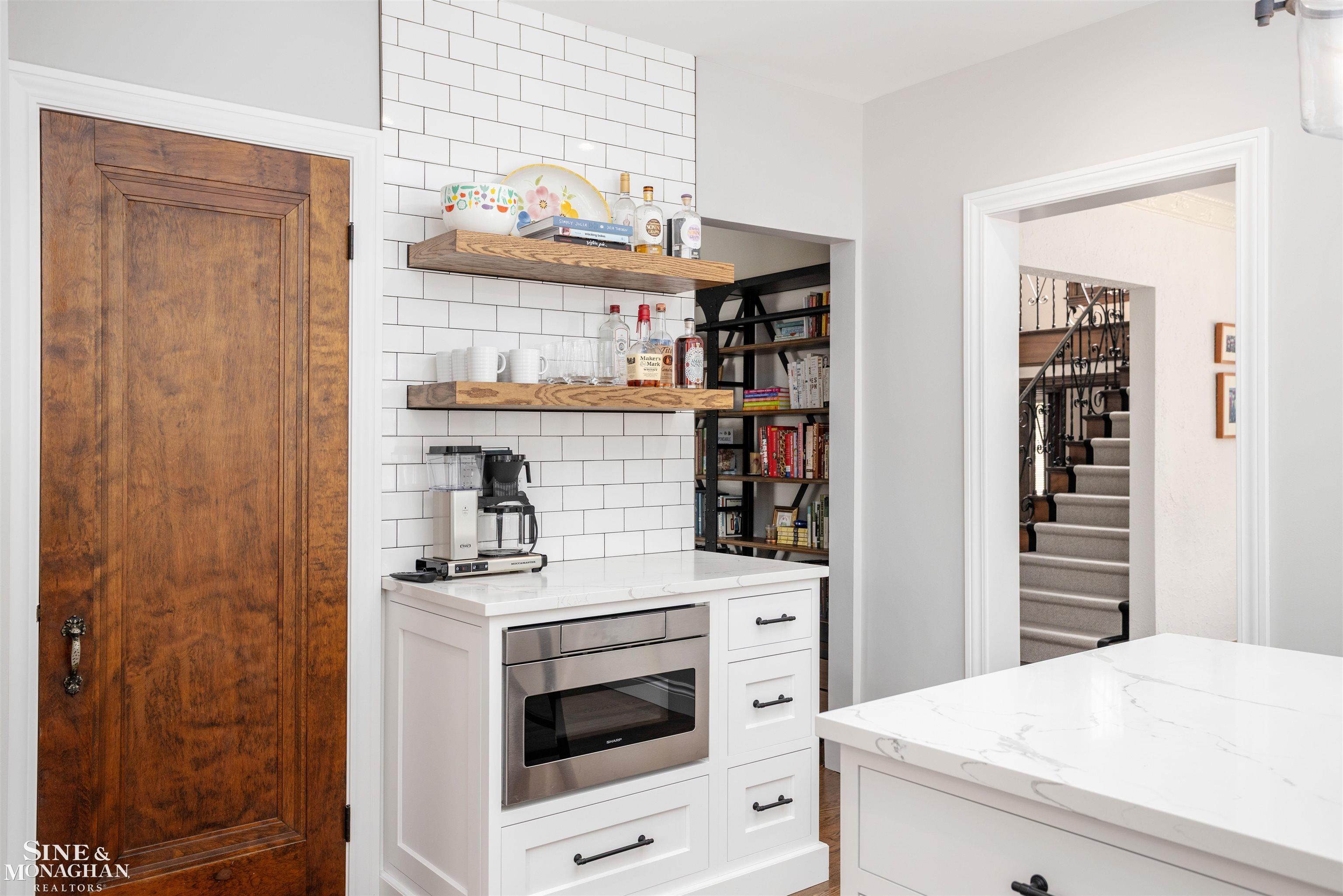 188 Kerby Road Grosse Pointe, MI 48236 - Photo 25 of 63 50173272-91a1c399-31eb-4988-8e53-62d756c04d0a.JPG