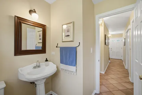$650,000 | 228 Stratford Lane, Inverness, IL 60010