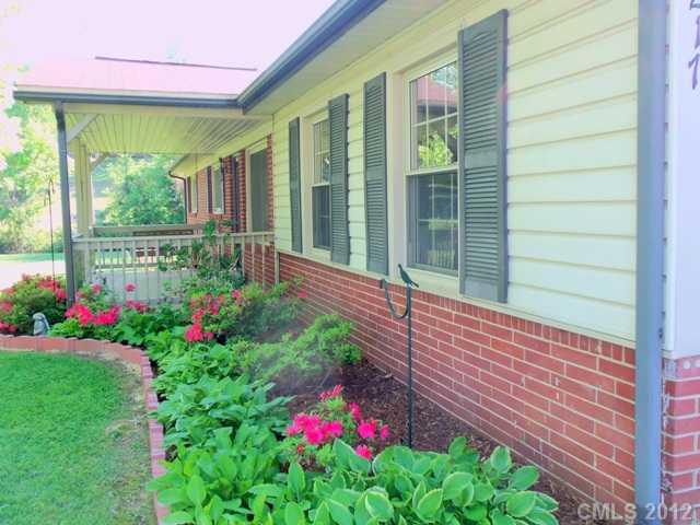 2217 Brookwood Road Lincolnton, NC 28092 - Photo 4 of 16 Gallery Image 4