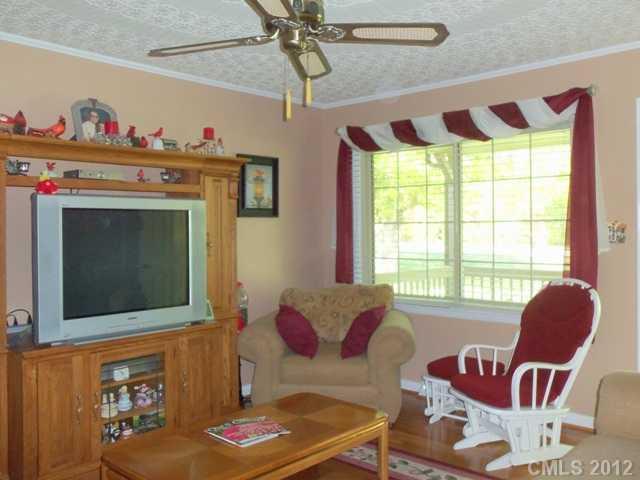 2217 Brookwood Road Lincolnton, NC 28092 - Photo 5 of 16 Gallery Image 5