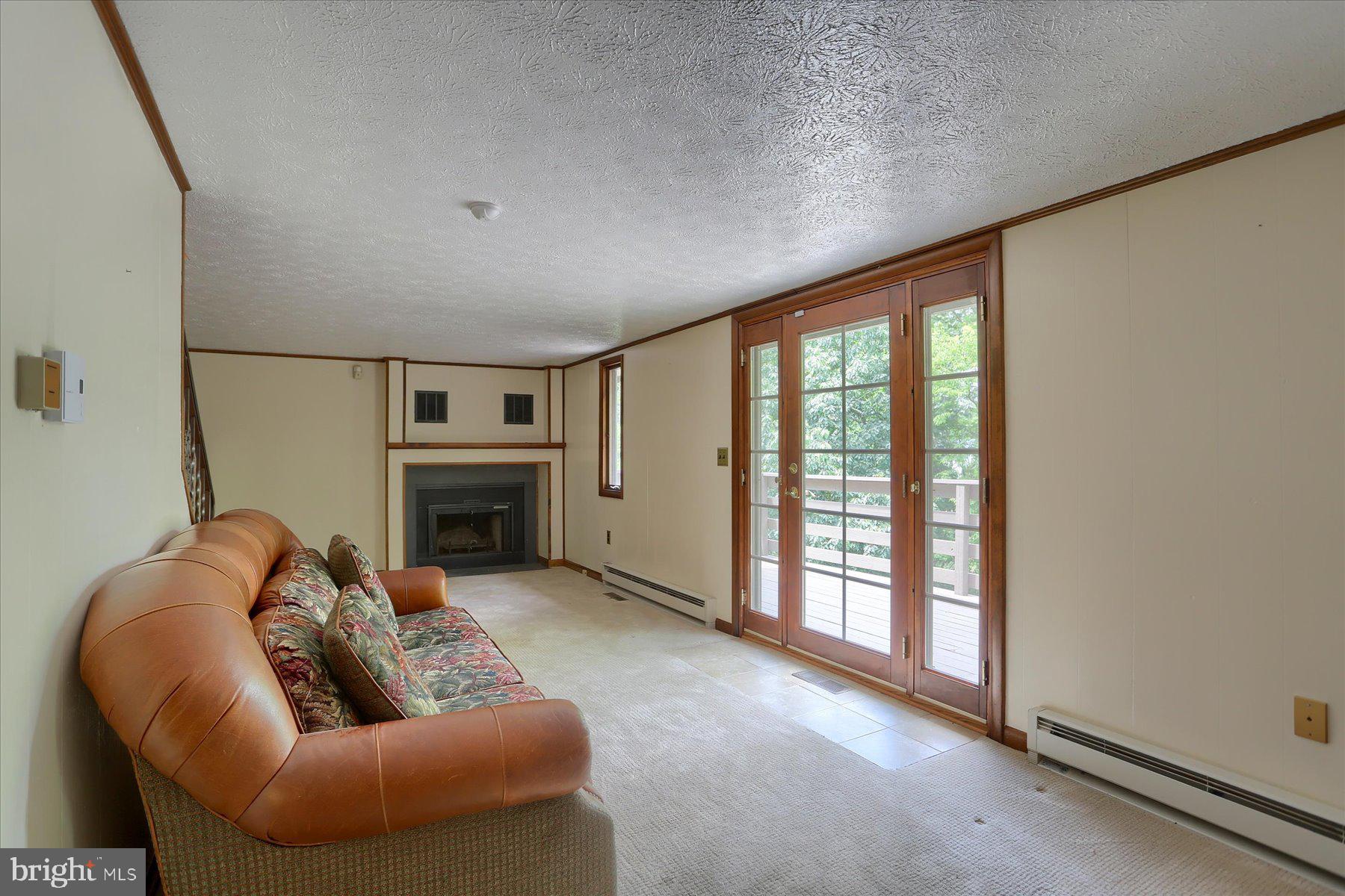 3304 Ridgeway Road Harrisburg, PA 17109 - Photo 25 of 49 Family Room w/doors to deck