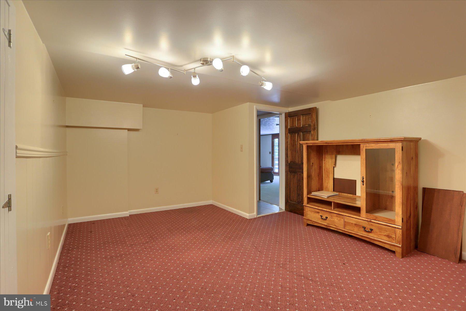 3304 Ridgeway Road Harrisburg, PA 17109 - Photo 29 of 49 Lower Level Den
