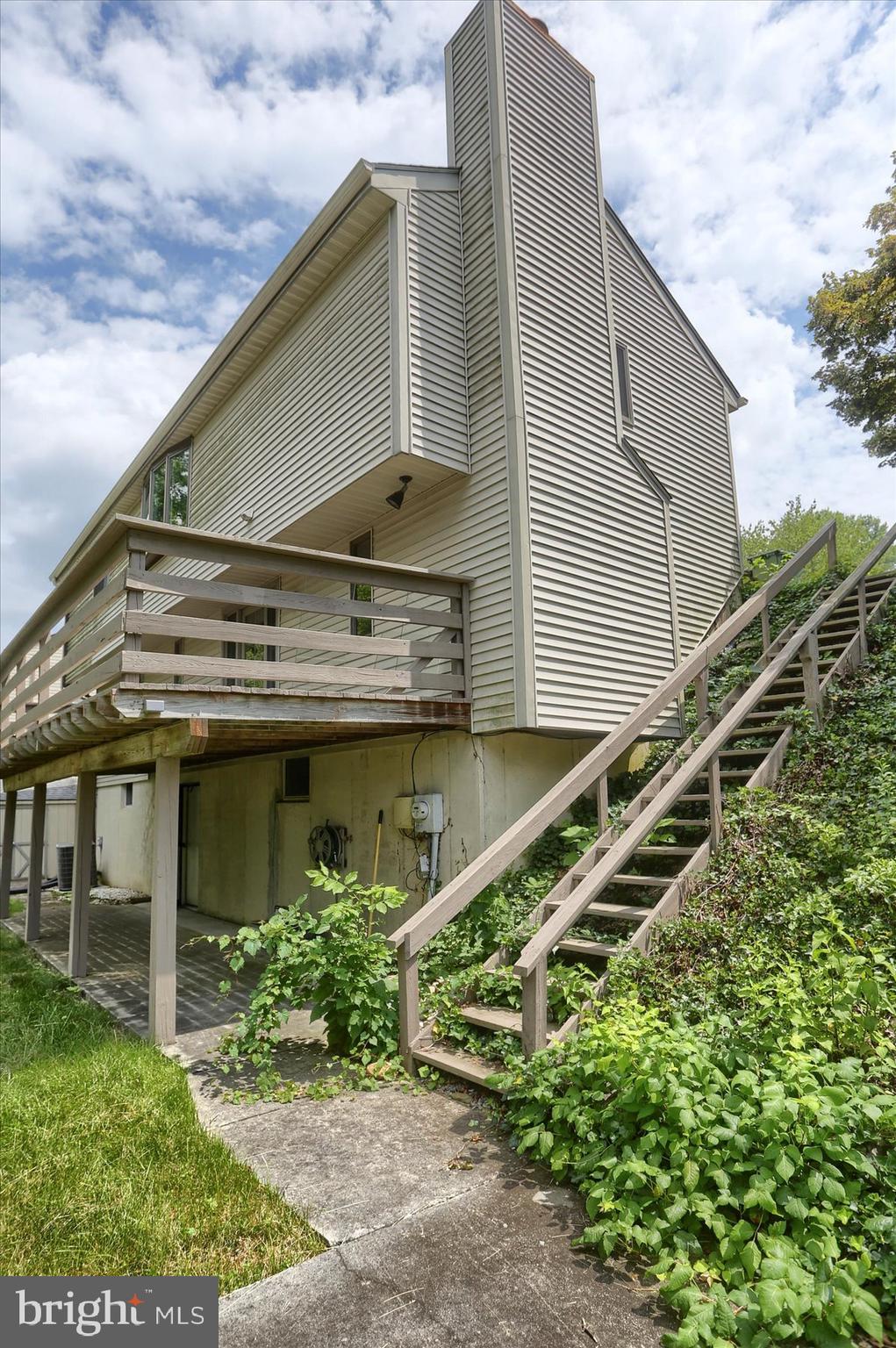 3304 Ridgeway Road Harrisburg, PA 17109 - Photo 46 of 49 Deck