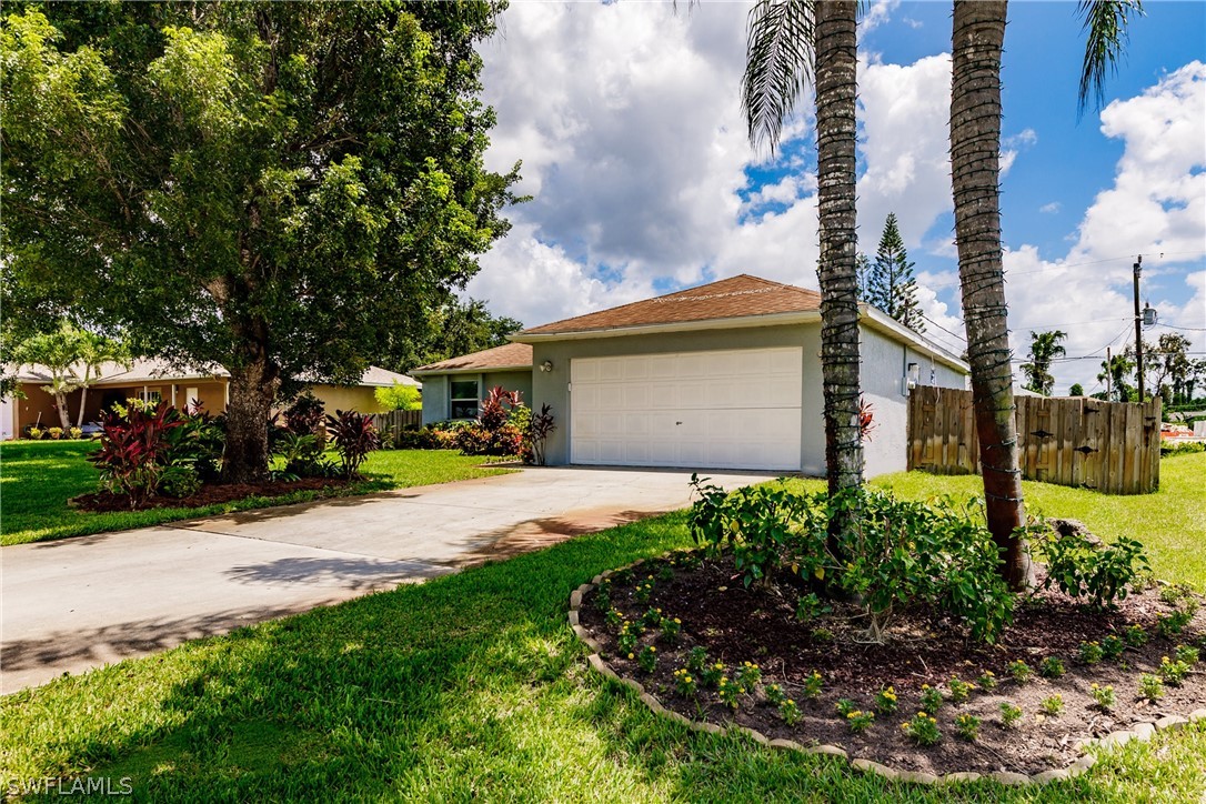 9044 Henry Road Fort Myers, FL 33967 - Photo 4 of 27 Gallery Image 4