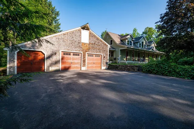 $950,000 | 48 Maple Manor Road, Conway, NH 03813