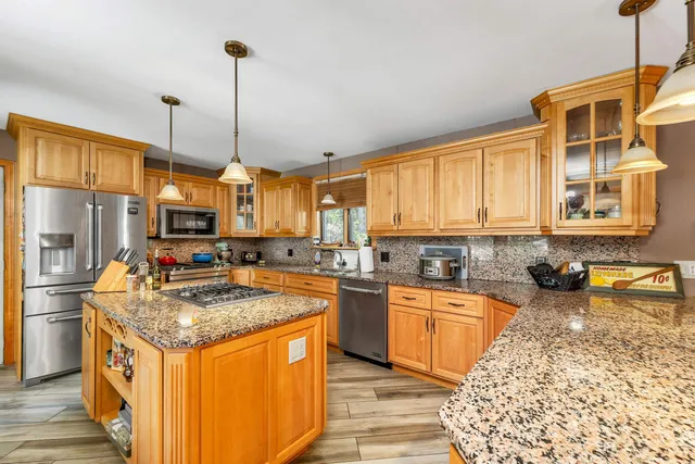 $950,000 | 48 Maple Manor Road, Conway, NH 03813