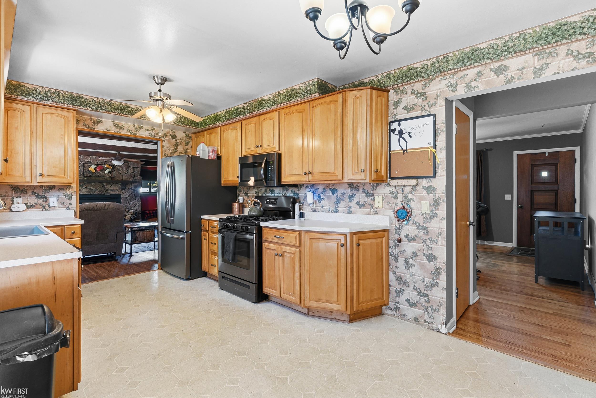 4271 Highland Road Milford, MI 48380 - Photo 19 of 48