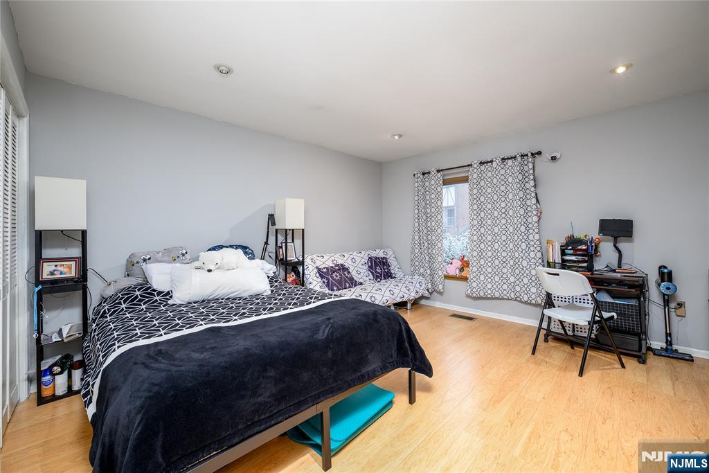 900 Valley Road, Unit D010 Clifton, NJ 07013 - Photo 8 of 16