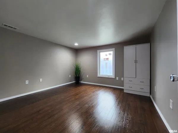$139,000 | 270 South Birks Street, Decatur, IL 62522